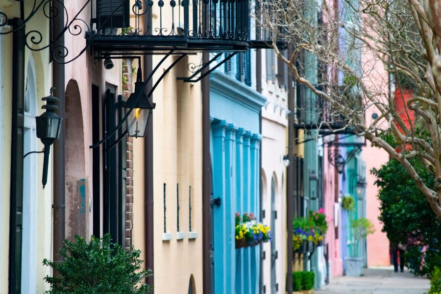 charleston south carolina, rainbow row of townhomes