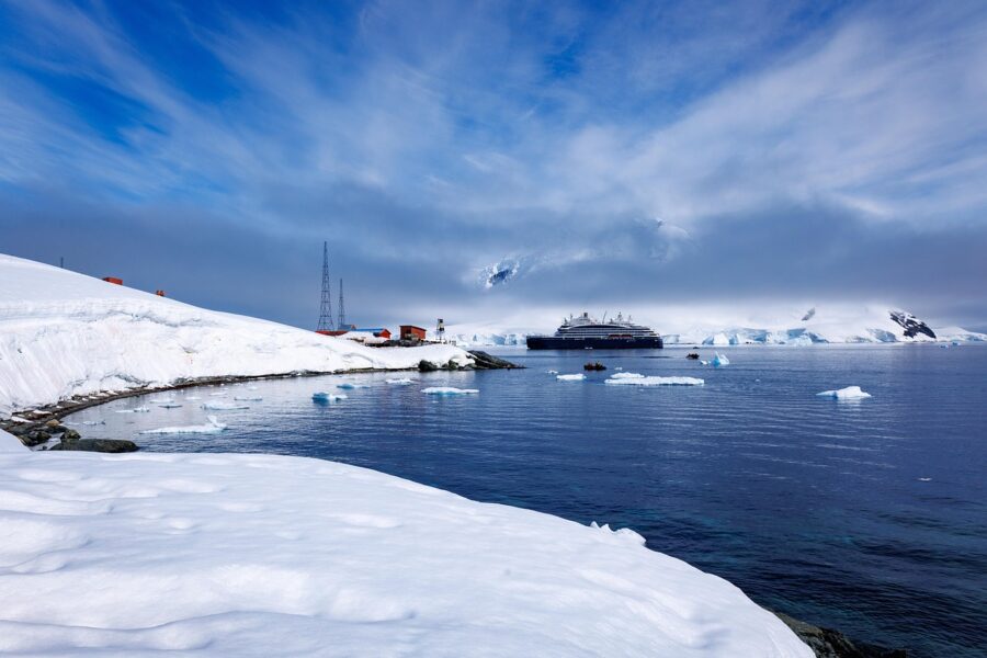 antarctica, cruising ship expedition